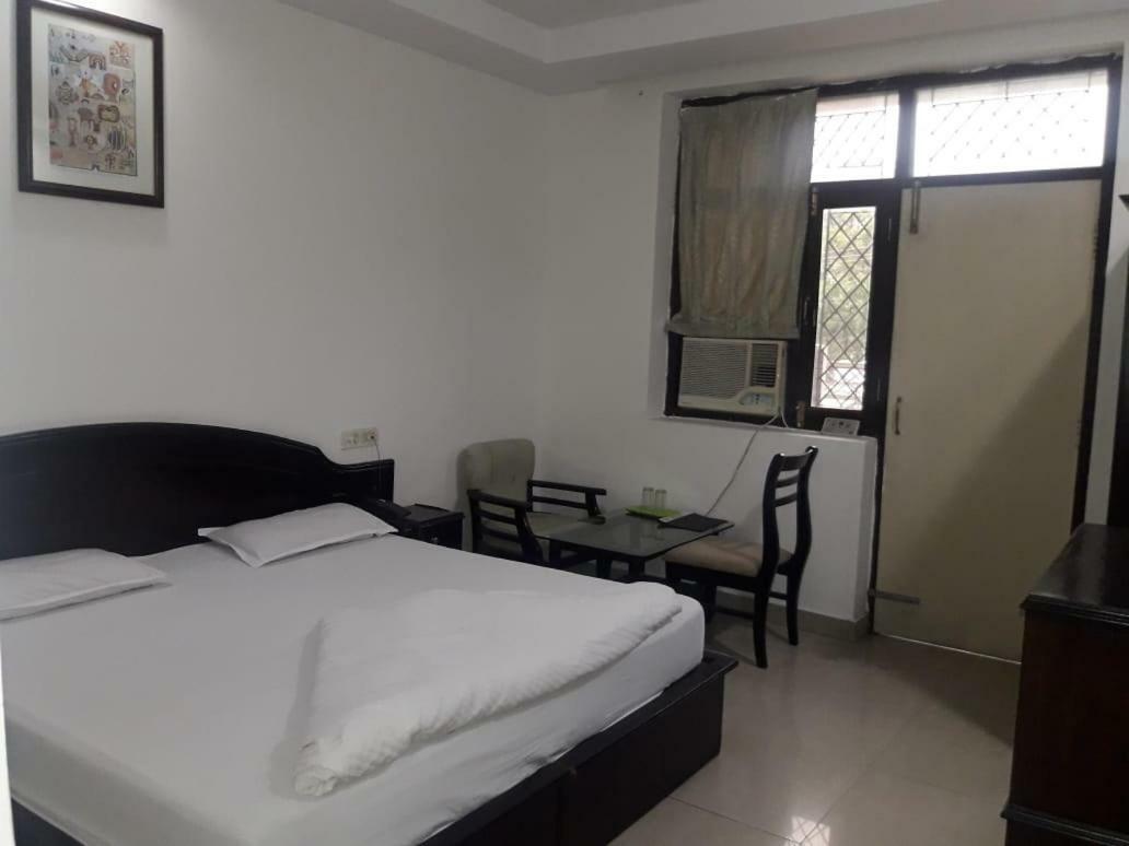 Hotel Vindhwashni Haldwāni 外观 照片