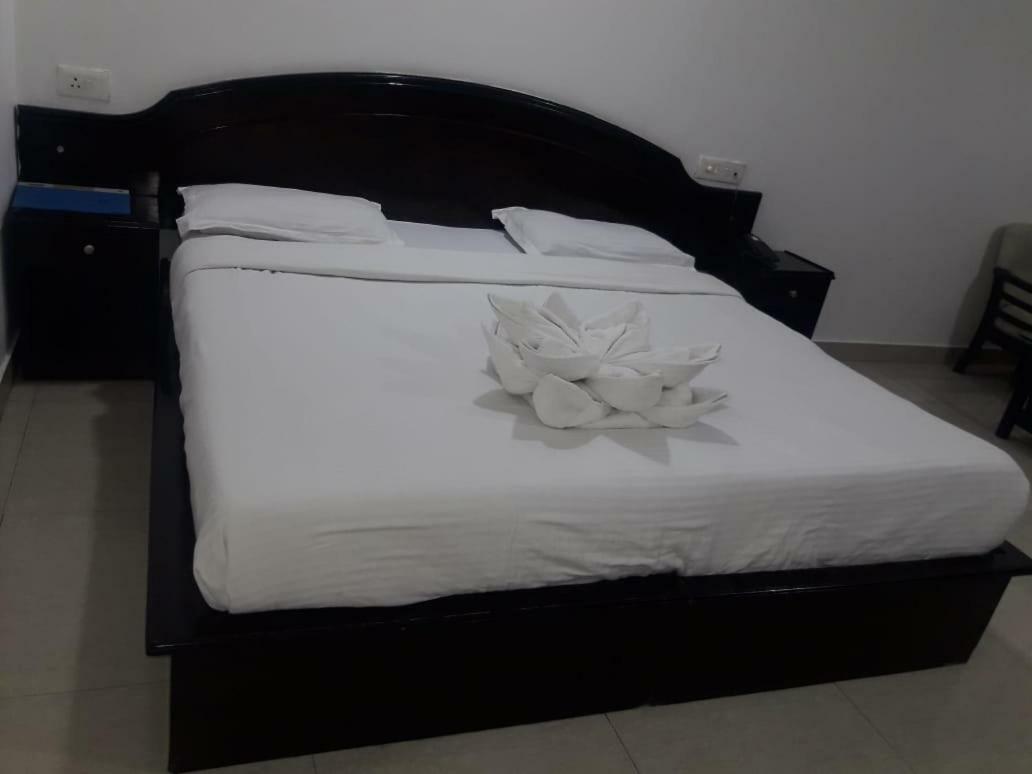 Hotel Vindhwashni Haldwāni 外观 照片